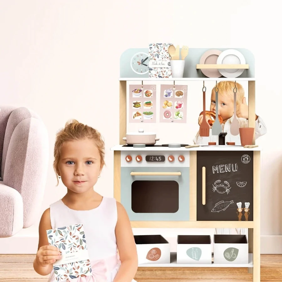 Wooden kitchen, Speedy Monkey