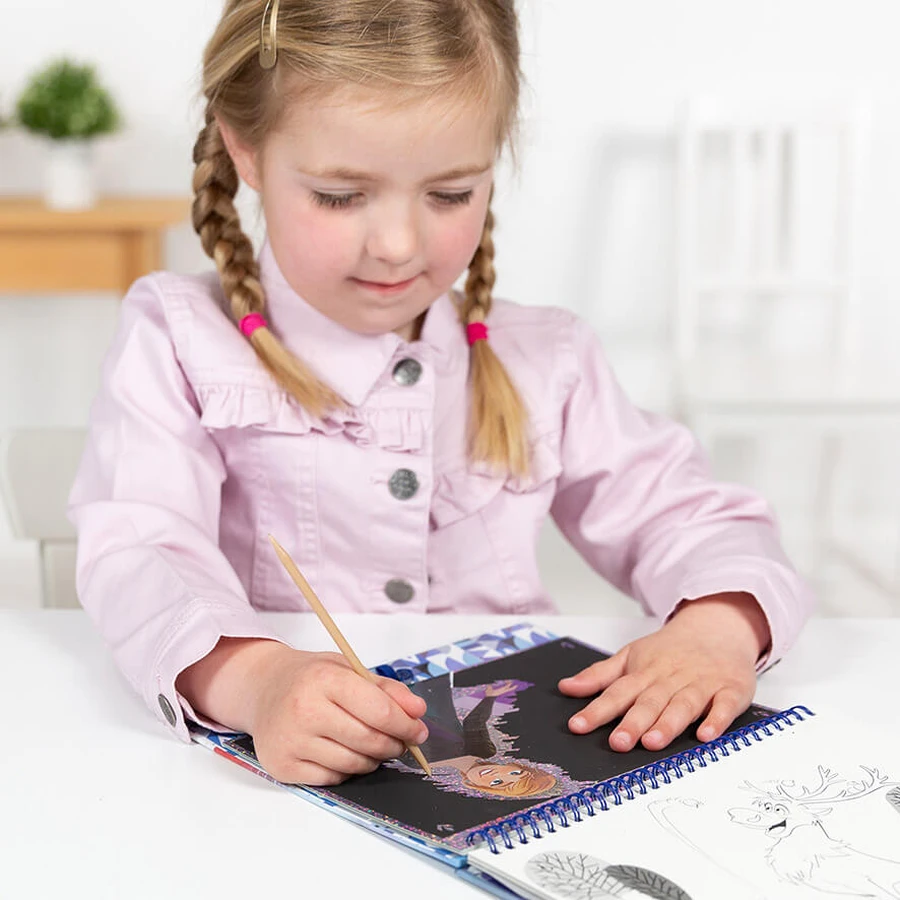 Set creativo Disney Frozen para colorear y rascar