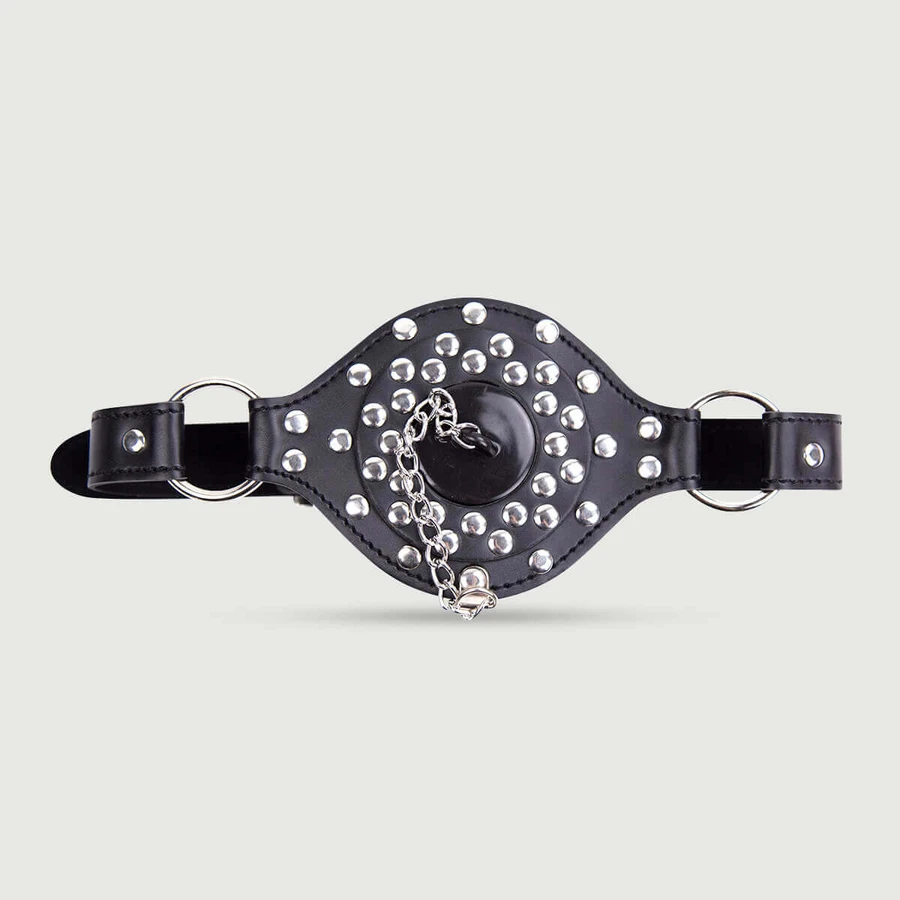 Lederen knevelmasker met studs & O-ring met verwijderbare plug - zwart