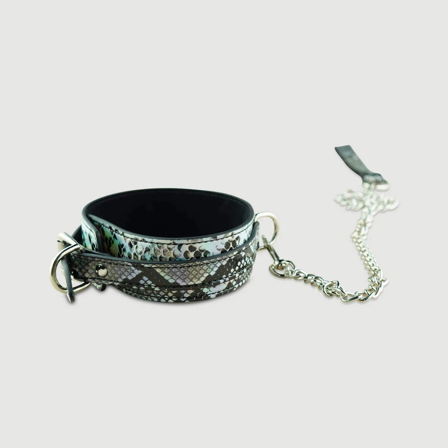 Schlangenhaut-Halsband mit Leine