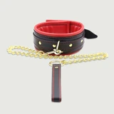 Gepolstertes Lederhalsband mit Goldkette - Schwarz/Rot