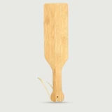 Houten peddel met afgerond handvat