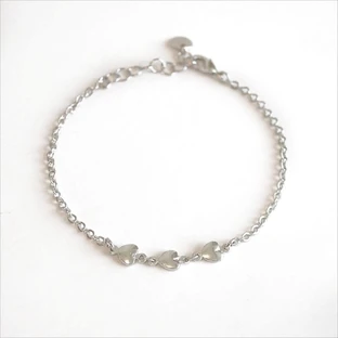 FARMA BIJOUX Hypoallergene Armband Zilver met Hartjes 19cm
