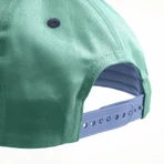 Cap with a mussel, Djeco