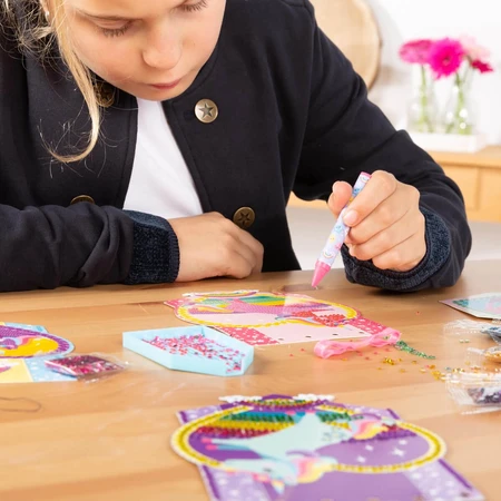 Estudio creativo 2 en 1 con unicornios, pintura de diamantes y pulseras