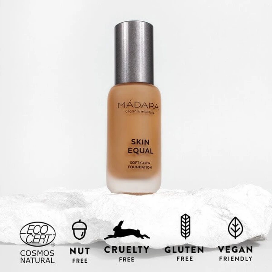 Madara Skin Equal, Soft Glow Foundation SPF15, Grundierung, Caramel 70, 30 ml.