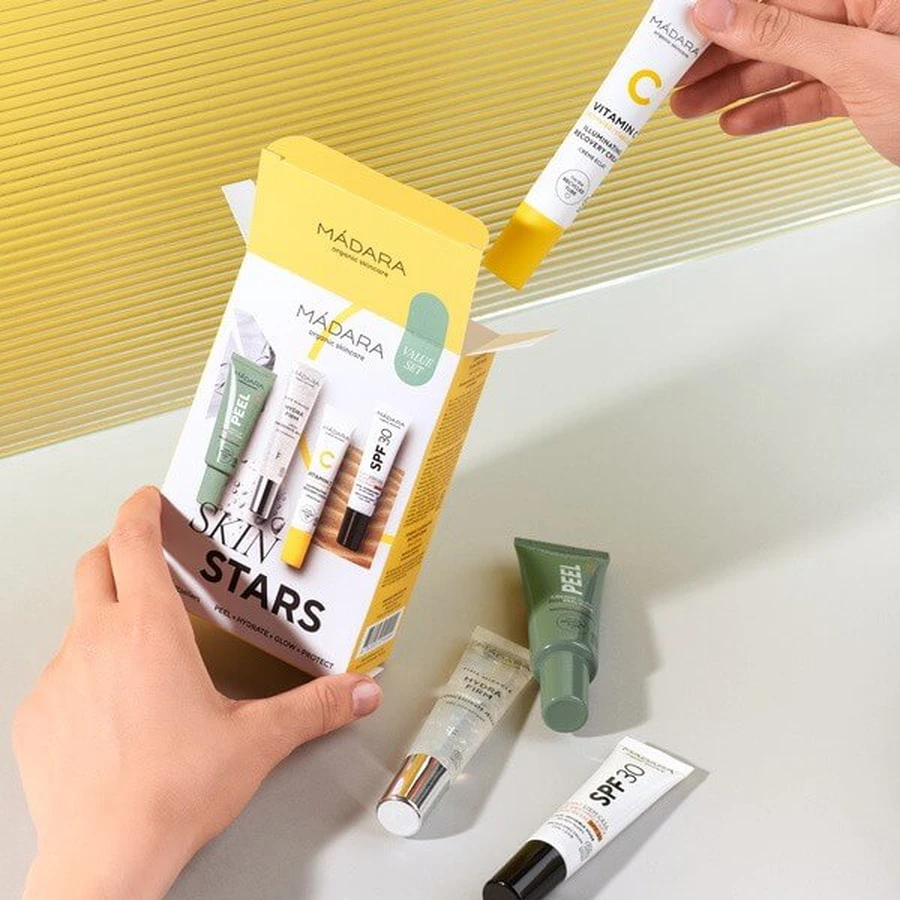 Madara Skin Stars 4 Mini Bestseller Set, mask, 17 ml + moisturizing serum, 15 ml + vitamin C cream, 15 ml + anti-wrinkle cream, 10 ml