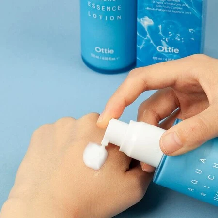 Ottie Aqua Rich Hyaluron Essence, intensely moisturizing facial essence, 120 ml