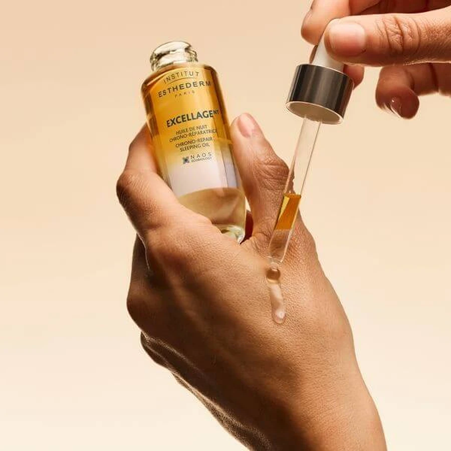 Esthederm Excellage Chrono-Repair Sleeping Oil, nachtelijke revitaliserende en regenererende olie, 30 ml.