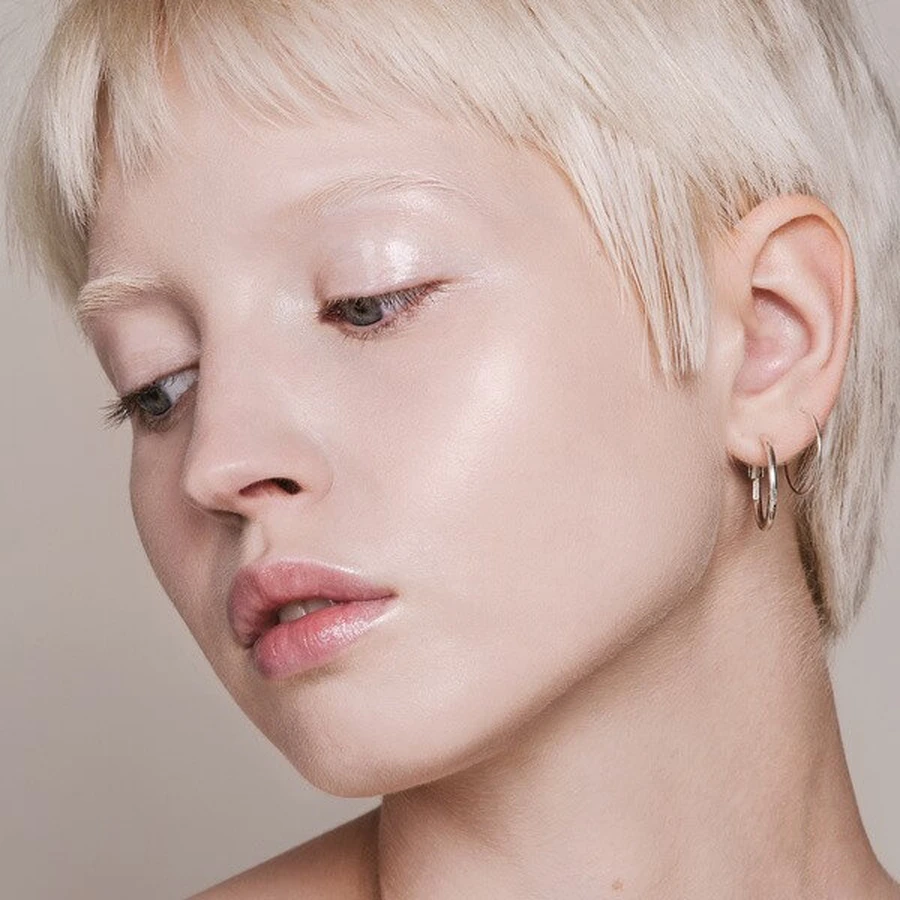 Madara Skin Equal, Soft Glow Foundation SPF15, foundation, Porcelain 10, 30 ml.