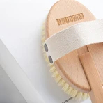 Hhuumm, dry body massage brush, tampico fiber No.2 stick version, 1 piece.
