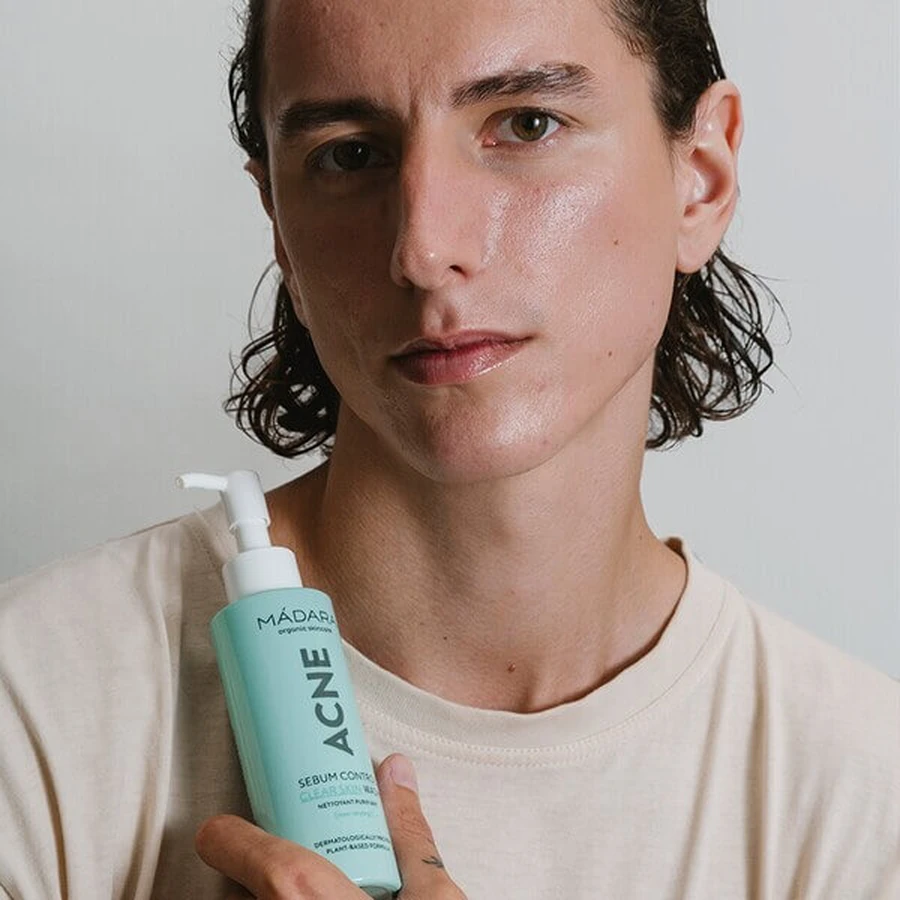 Madara Acne Sebum Control Clear Skin Wash, gel limpiador para pieles grasas y problemáticas, 140 ml