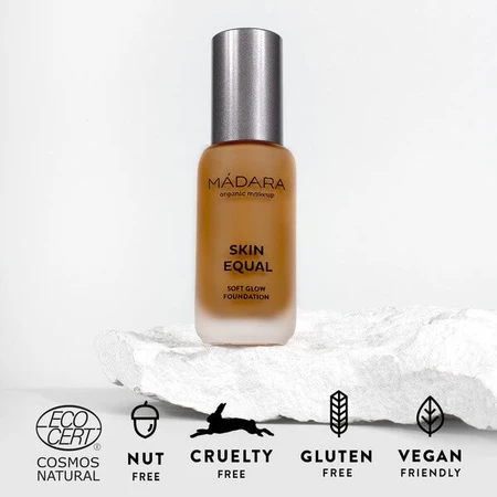 Madara Skin Equal, Soft Glow Foundation SPF15, base de maquillaje, Fudge 80, 30 ml.