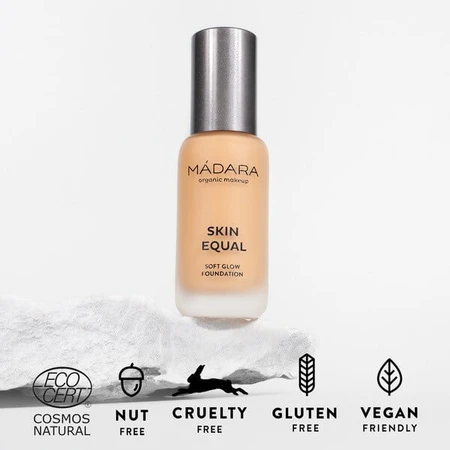 Madara Skin Equal, Soft Glow Foundation SPF15, base de maquillaje, Arena 40, 30 ml.