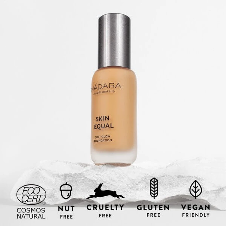 Madara Skin Equal, Soft Glow Foundation SPF15, fond de teint, Golden Sand 50, 30 ml.