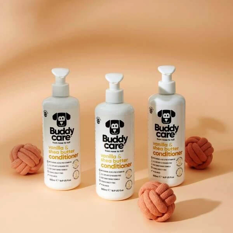Buddycare, hondenconditioner, vanille en sheaboter, 500 ml
