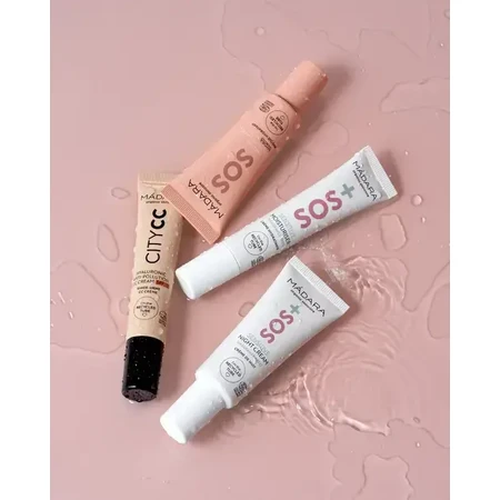 Madara SOS Care 4-Step Skin Routine, set de cosméticos calmantes, tono Light, 1 ud.