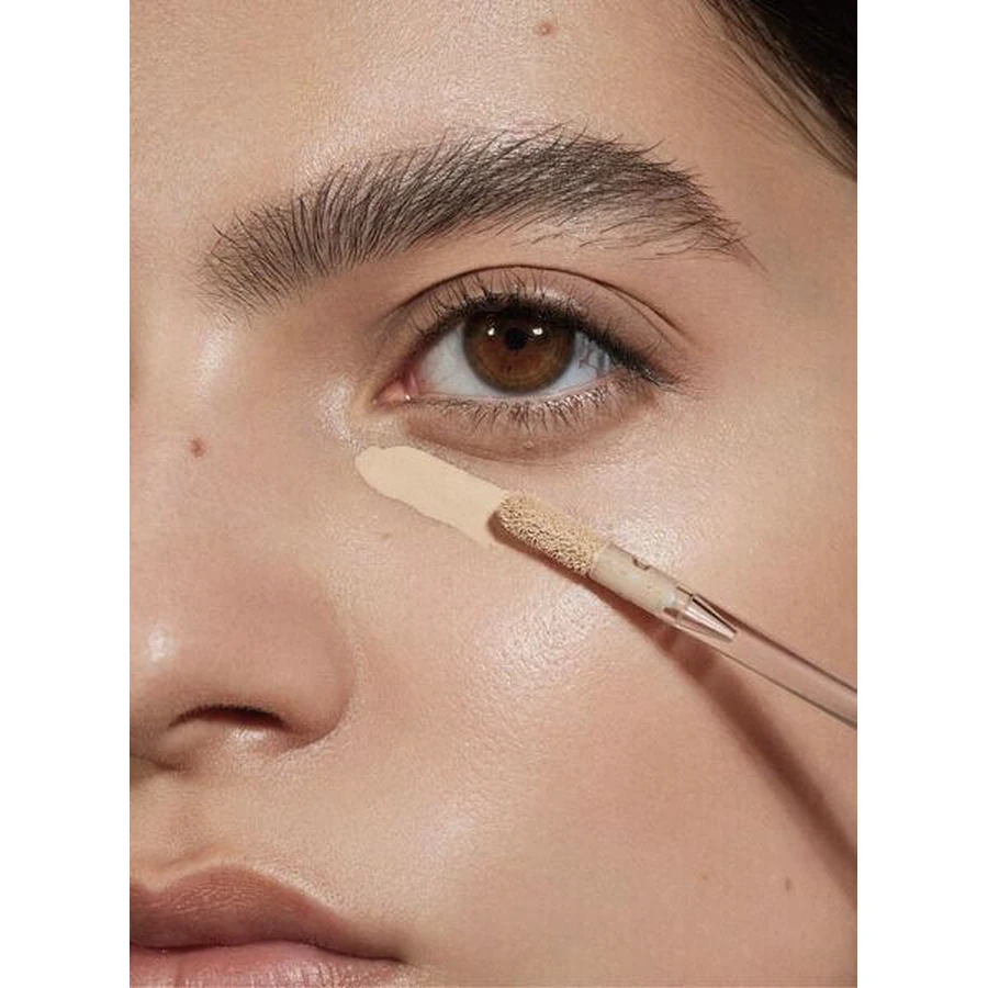 Madara Luminous Perfecting Concealer, corrector, Warm Latte 30, 4 ml