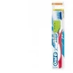 Cepillo de Dientes Oral-B Advant White &amp; Cool 40 Medium