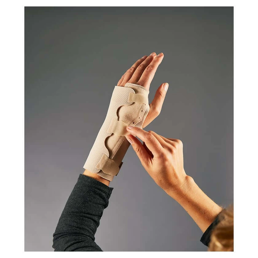 FUTURO wrist splint, size S 1 pc