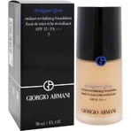 Giorgio Armani Designer Glow SPF 15 - Base de maquillaje revitalizante e iluminadora - N.º 5