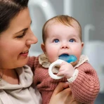 Mam Mini-Kühl-Beißring mit Clip – Hellblau