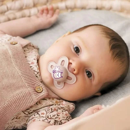 Mam Original – 2 Schnuller mit Silikonsaugern für Babys im Alter von 2 bis 6 Monaten in verschiedenen mädchenhaften Mustern