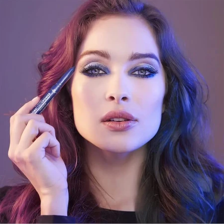 Deborah 24-Hour Color Power Eyeshadow - Oogschaduwstift nr. 05 Bruin