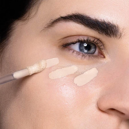 Astra Fluid Concealer Serum – Feuchtigkeitsspendendes, aufhellendes Concealer-Serum Nr. 02 Light Mid