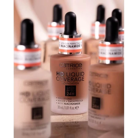 Catrice HD Liquid Coverage - Matmakende vloeibare foundation - Nr. 010 Light Beige