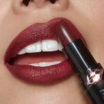 Wet n Wild Mega Last Matte Lip Color - Langhoudende semi-matte lippenstift - Cherry Bomb