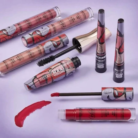Deborah 24-Hour Instant Maxi Volume Mascara van Paola Turani