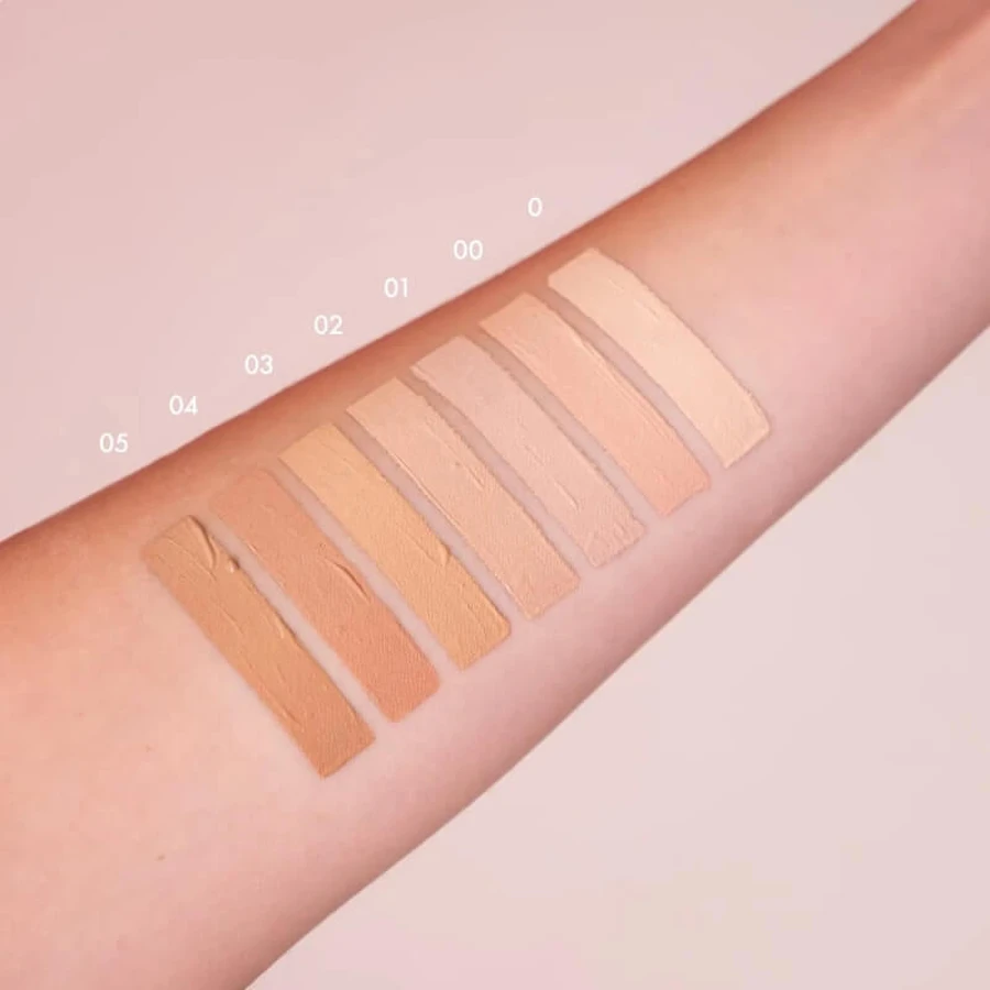 Deborah 24-Hour Extra Cover - 2-in-1 foundation en concealer SPF 20 - Nr. 01 Fair