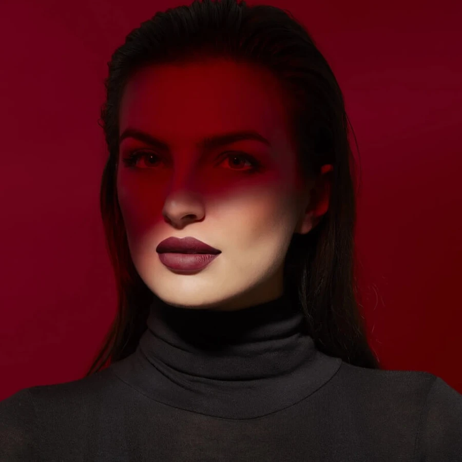 Deborah Milano Red Mat – ruj mat catifelat nr. 5 Deep Red
