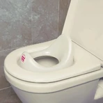 Réducteur de siège de WC Okbaby Ergo pour enfants, blanc, résistant aux éclaboussures, compact, léger, 32 x 14 x 38