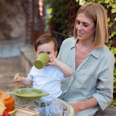 Juego de comida para bebés de Suavinex: plato llano + cuenco + vaso + cuchara - Pistacho