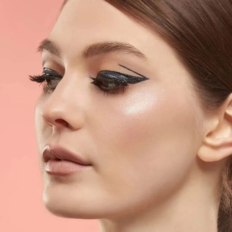 Deborah Ultra Liner vloeibare eyeliner - Zwart