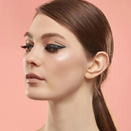 Deborah Ultra Liner vloeibare eyeliner - Zwart