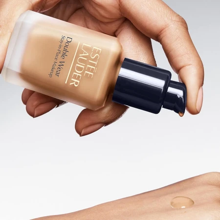Estée Lauder Double Wear Stay-in-Place Longwear Matte SPF 10 - Base de maquillaje n.º 5C1 Rich Chestnut