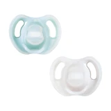 Tommee Tippee Ultra Light - 2 tétines orthodontiques en silicone de qualité médicale, 0 à 6 mois