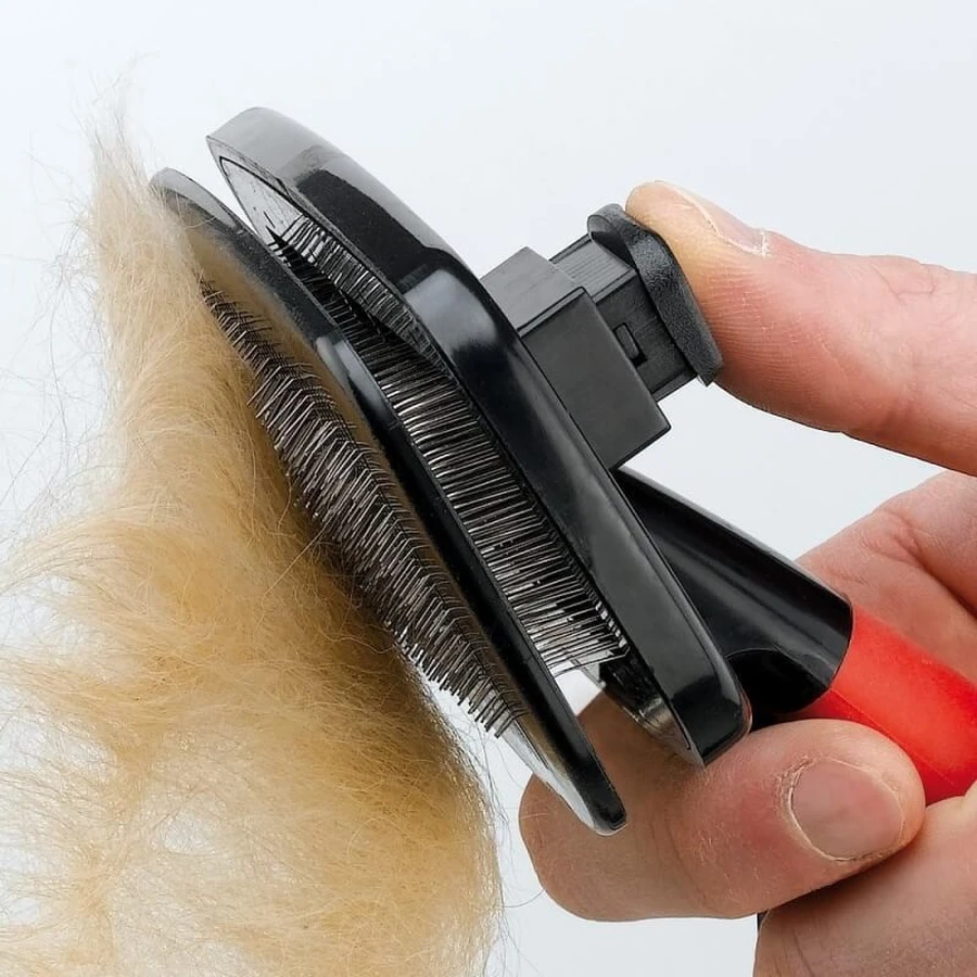 Ferplast Gro 5955 - Grooming Brush for Dogs and Cats with Medium- and Long-Haired Coats, Featuring a Quick-Clean System