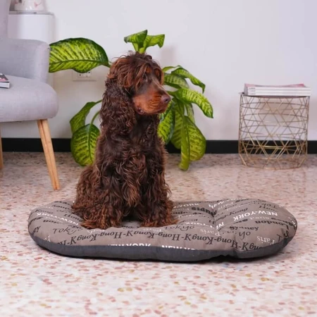 Ferplast Relax 89-10 - cuscino ovale in cotone lavabile per cani e gatti fantasia città marrone 89 x 55 cm