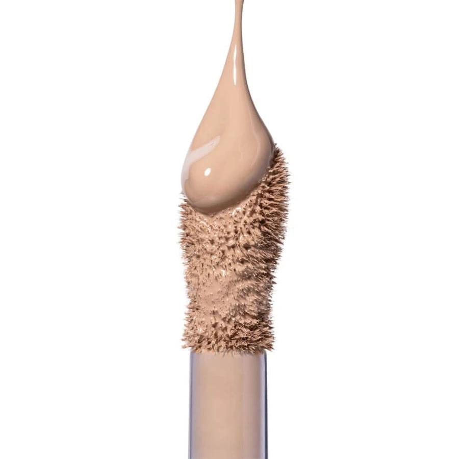 Astra Fluid Concealer Serum - Hydraterend, verhelderend concealer-serum nr. 04 Mid Dark