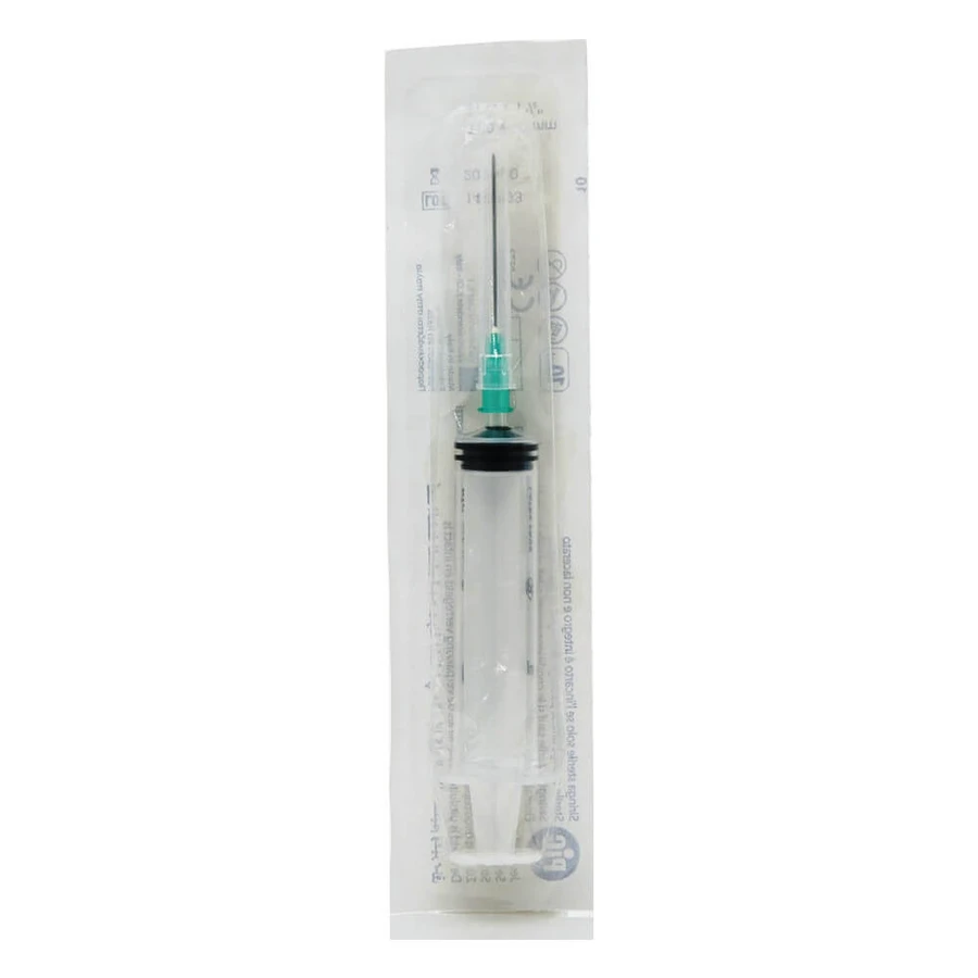 Pic: 10-ml disposable syringe with a 21G needle