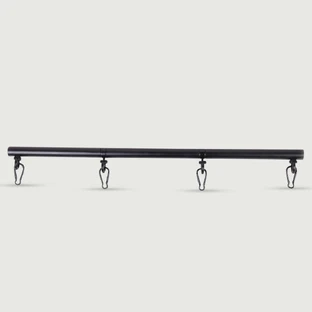Barre de fixation avec crochets et pinces métalliques - Noir